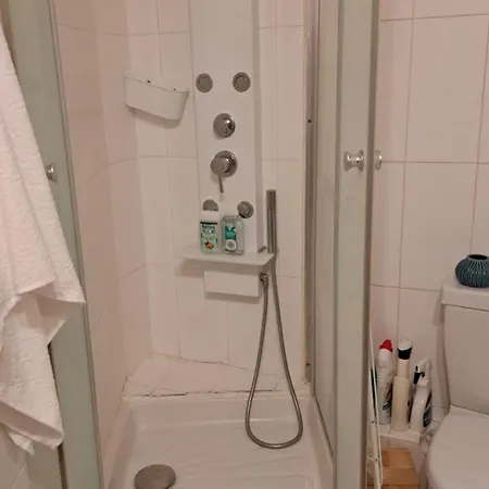 Central, Metro Republique Paryż