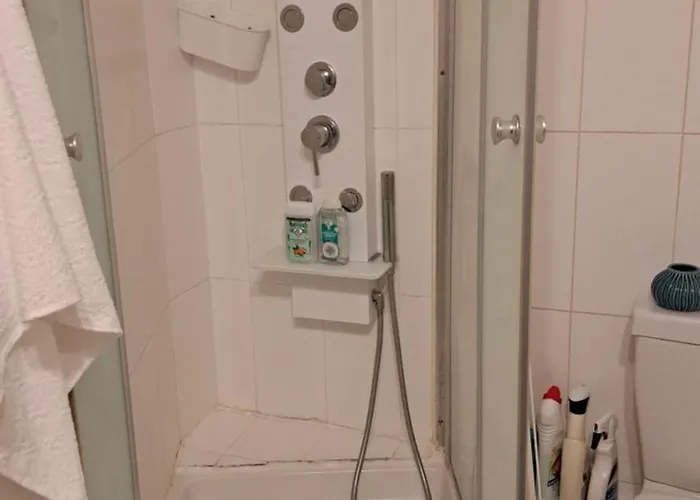 Central, Metro Republique París