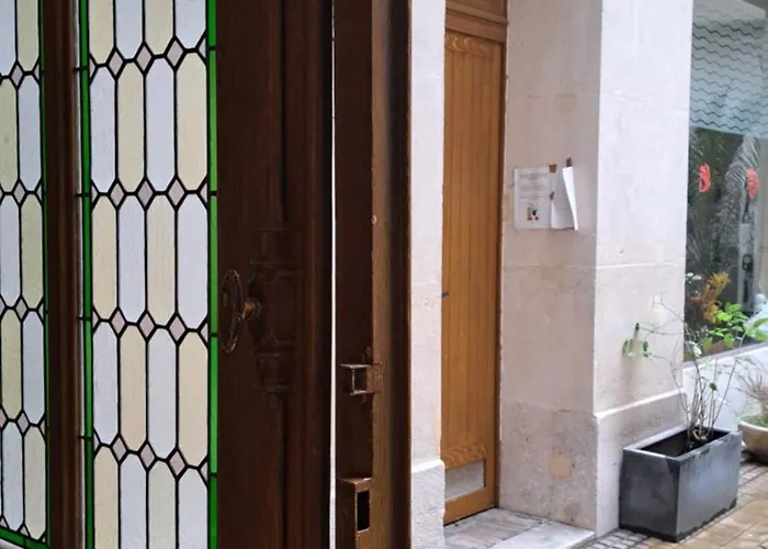 Central, Metro Republique